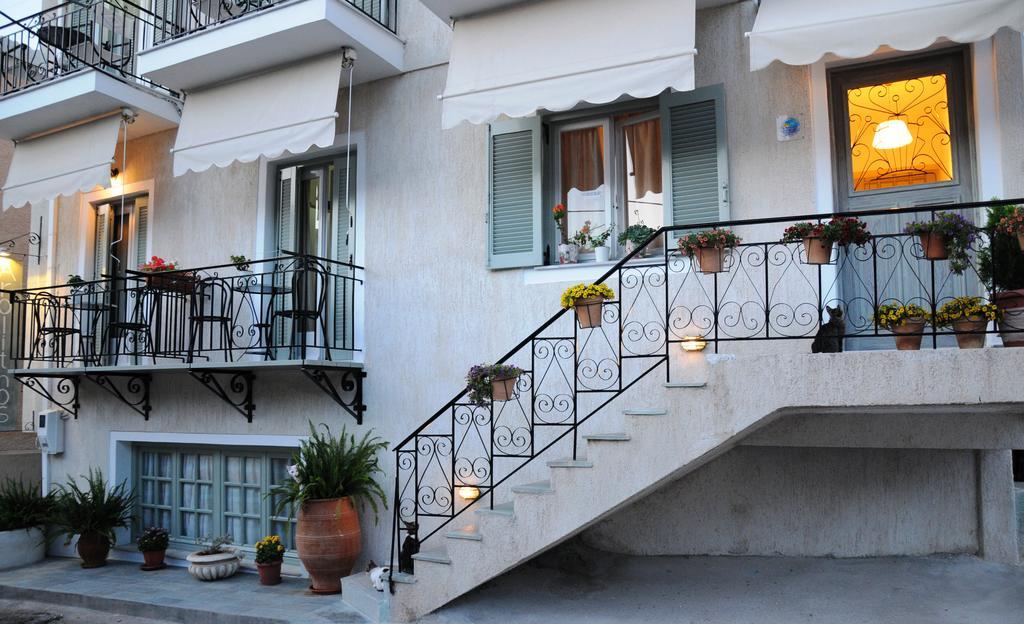 Arolithos Hotel Spetses Town Exterior photo